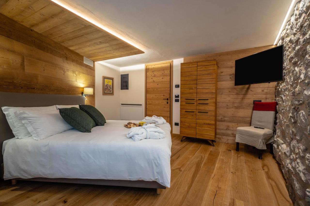 Les Plaisirs D'Antan Otel Jovencan Dış mekan fotoğraf
