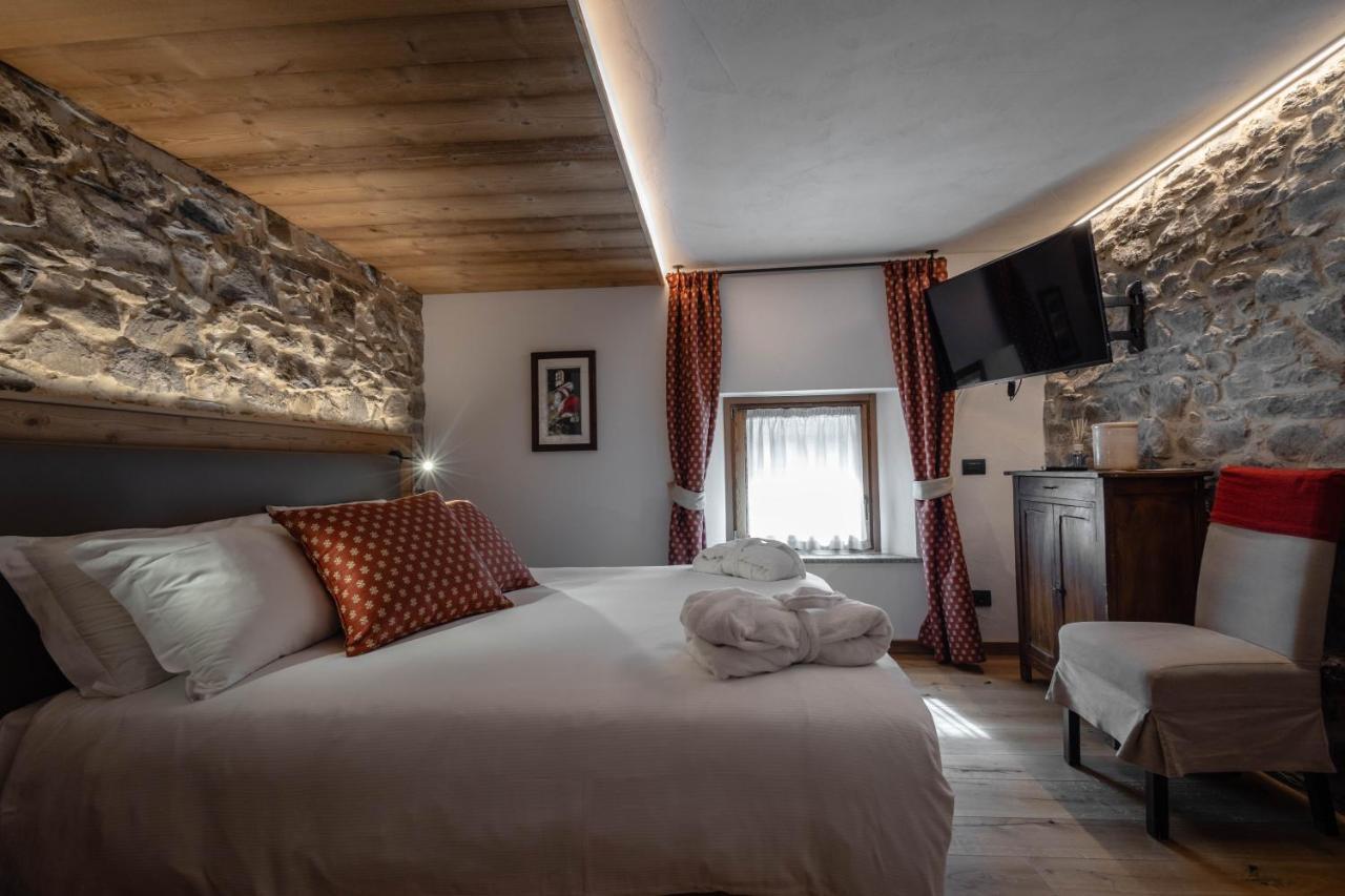 Les Plaisirs D'Antan Otel Aosta Dış mekan fotoğraf