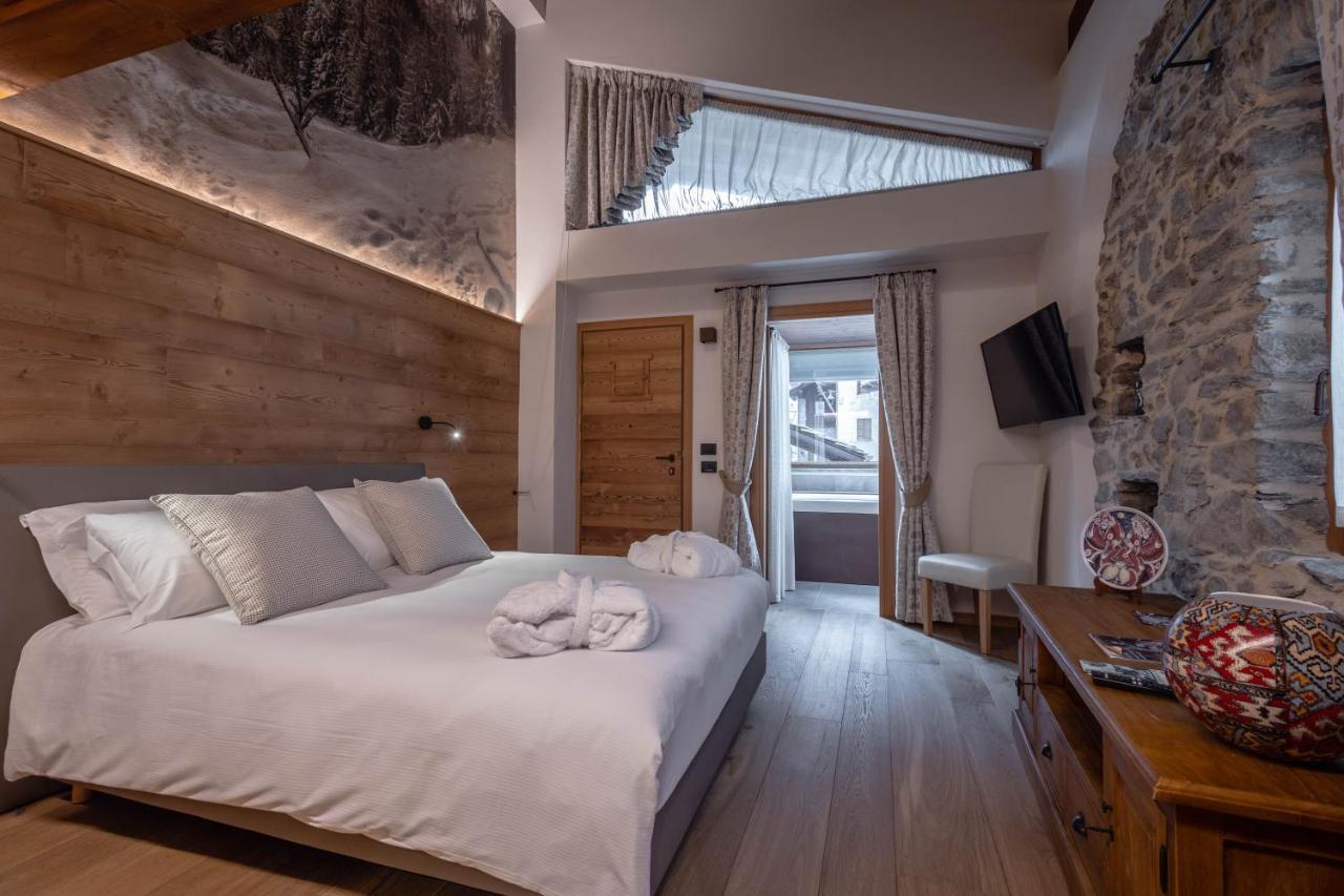 Les Plaisirs D'Antan Otel Jovencan Dış mekan fotoğraf