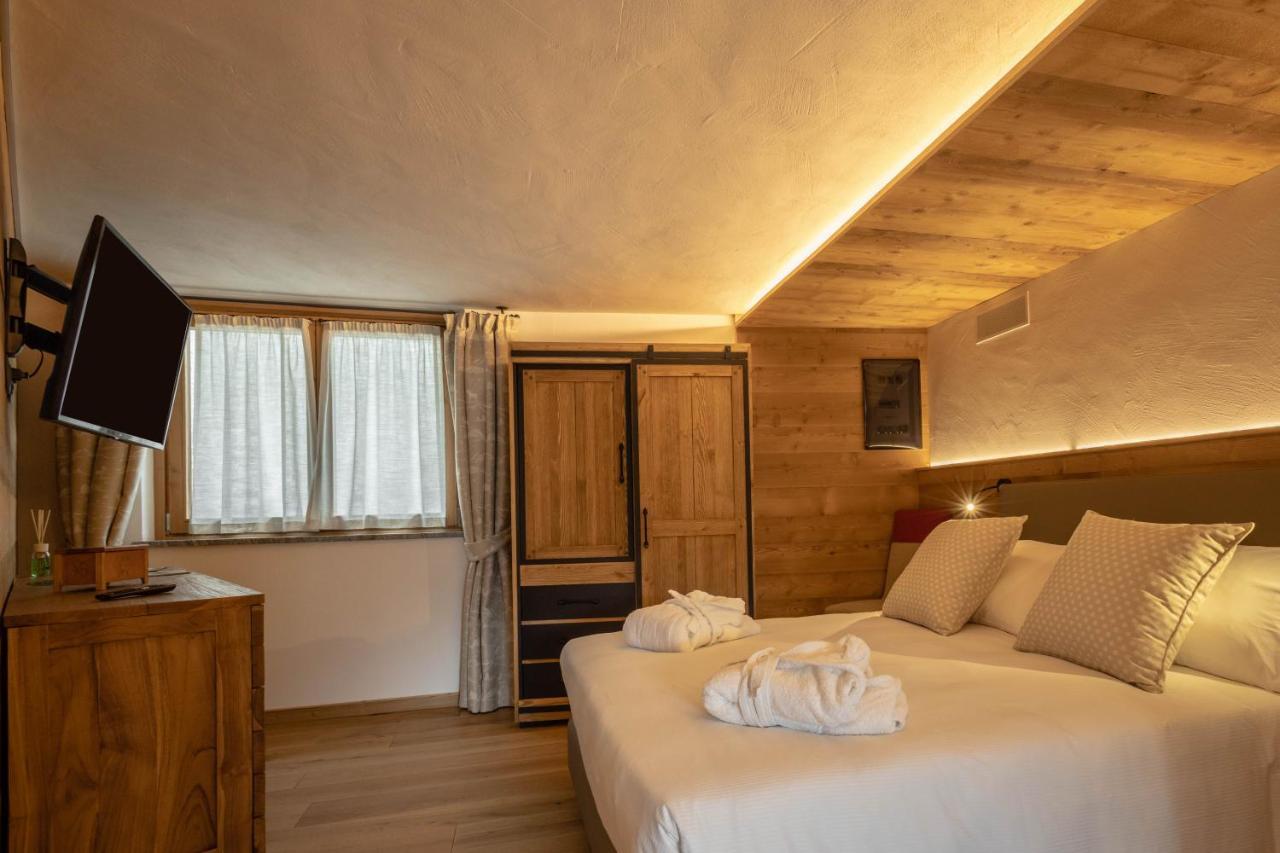 Les Plaisirs D'Antan Otel Jovencan Dış mekan fotoğraf