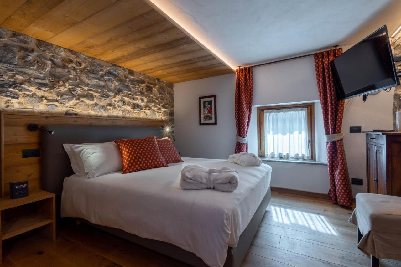 Les Plaisirs D'Antan Otel Jovencan Dış mekan fotoğraf