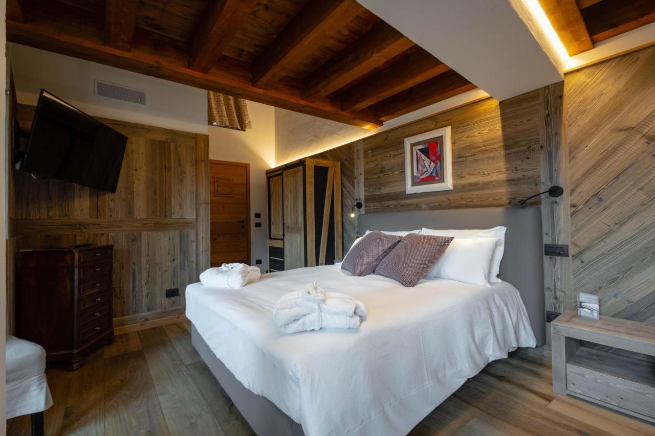Les Plaisirs D'Antan Otel Jovencan Dış mekan fotoğraf