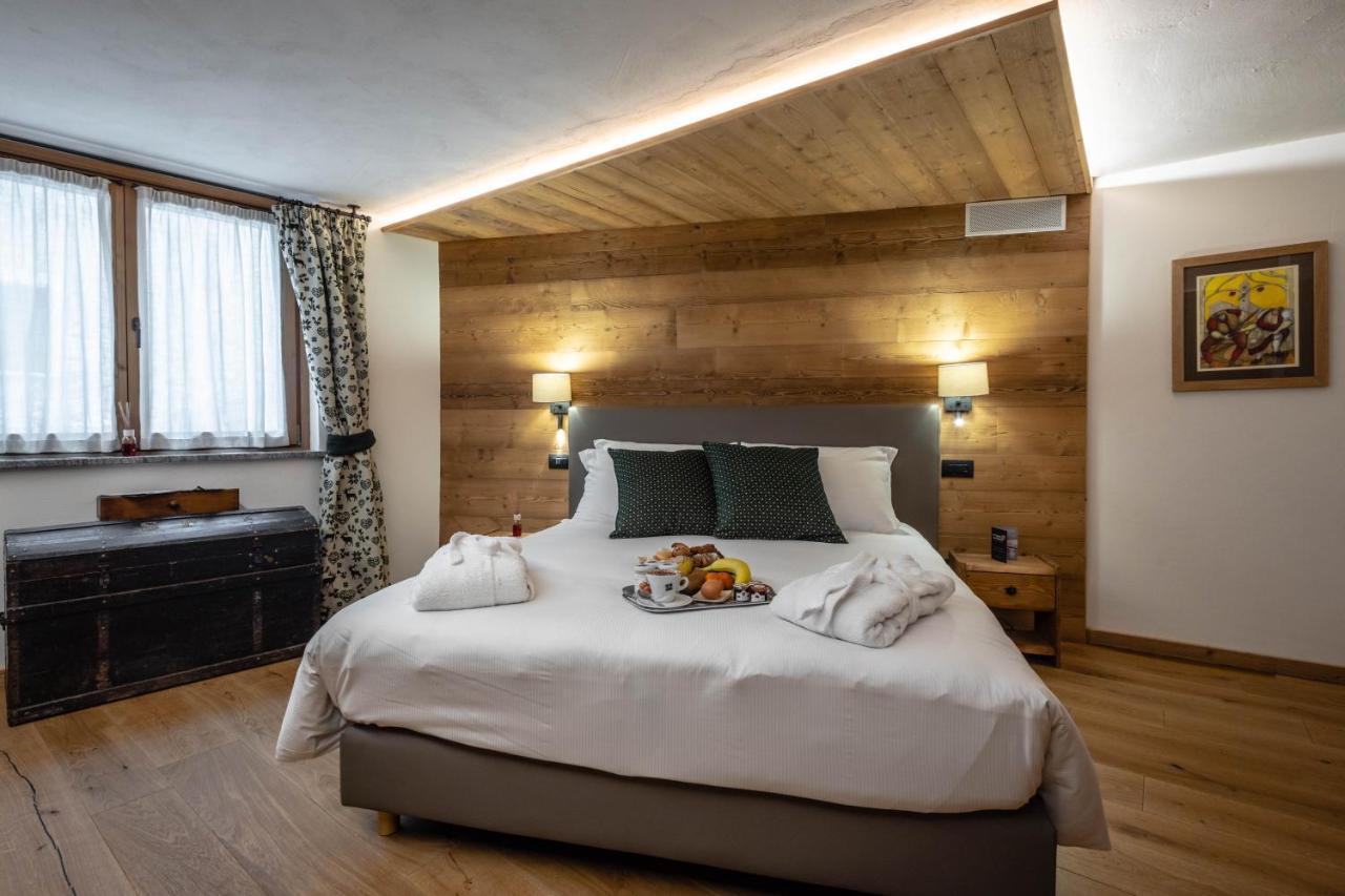 Les Plaisirs D'Antan Otel Jovencan Dış mekan fotoğraf
