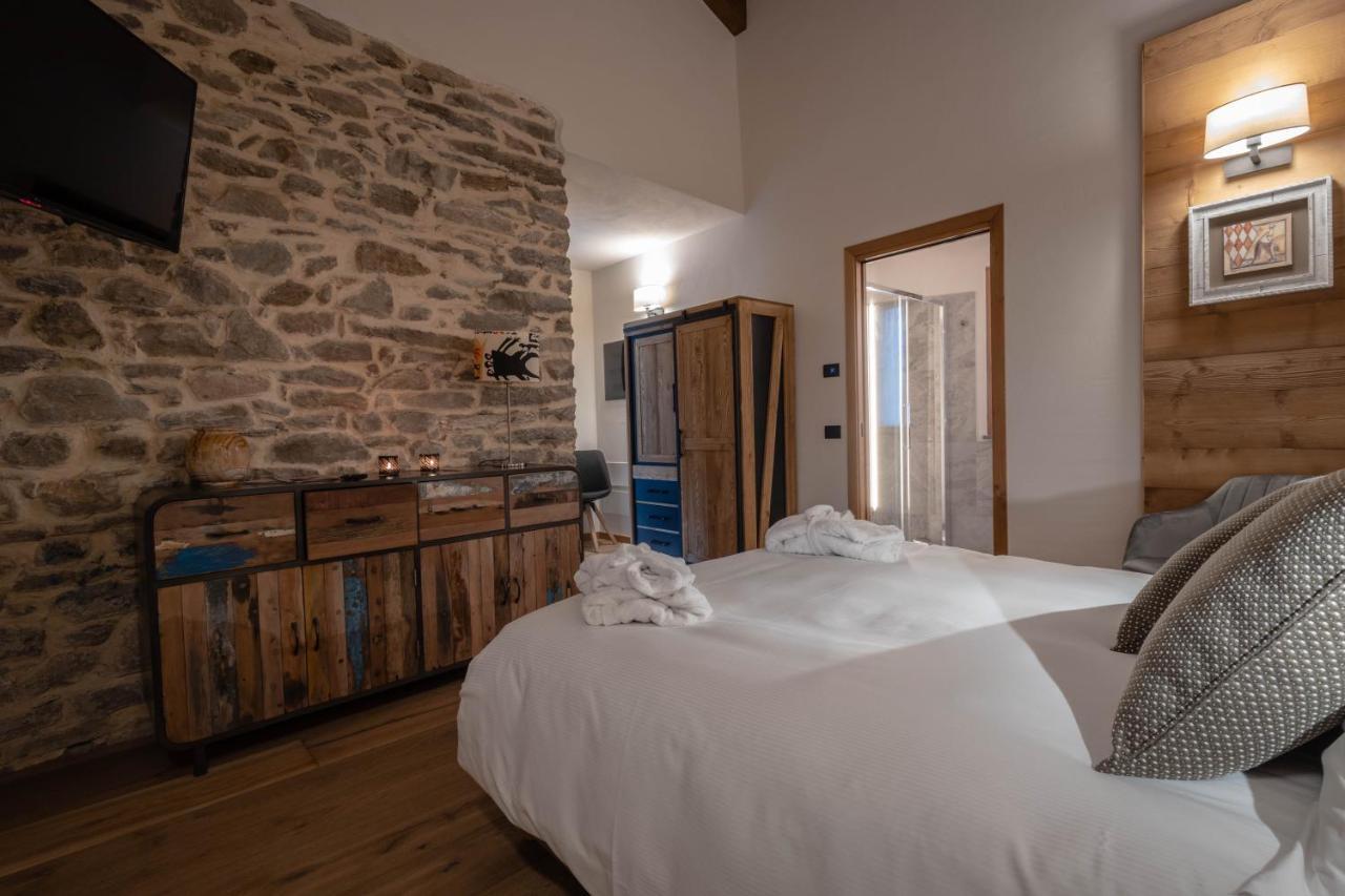 Les Plaisirs D'Antan Otel Jovencan Dış mekan fotoğraf