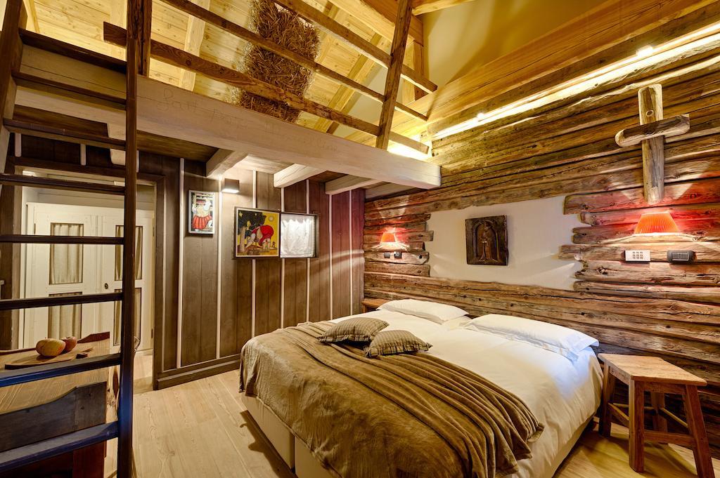 Les Plaisirs D'Antan Otel Jovencan Oda fotoğraf