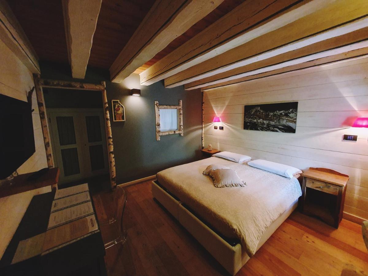 Les Plaisirs D'Antan Otel Jovencan Dış mekan fotoğraf